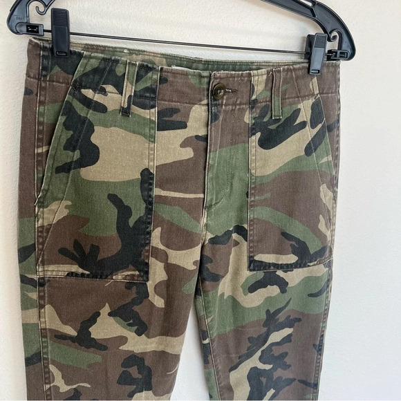 TRAVE Gwen High-Rise Camo Ankle Cargo Pants The Big Battle Denim Casual Women 27 - Picture 4 of 11